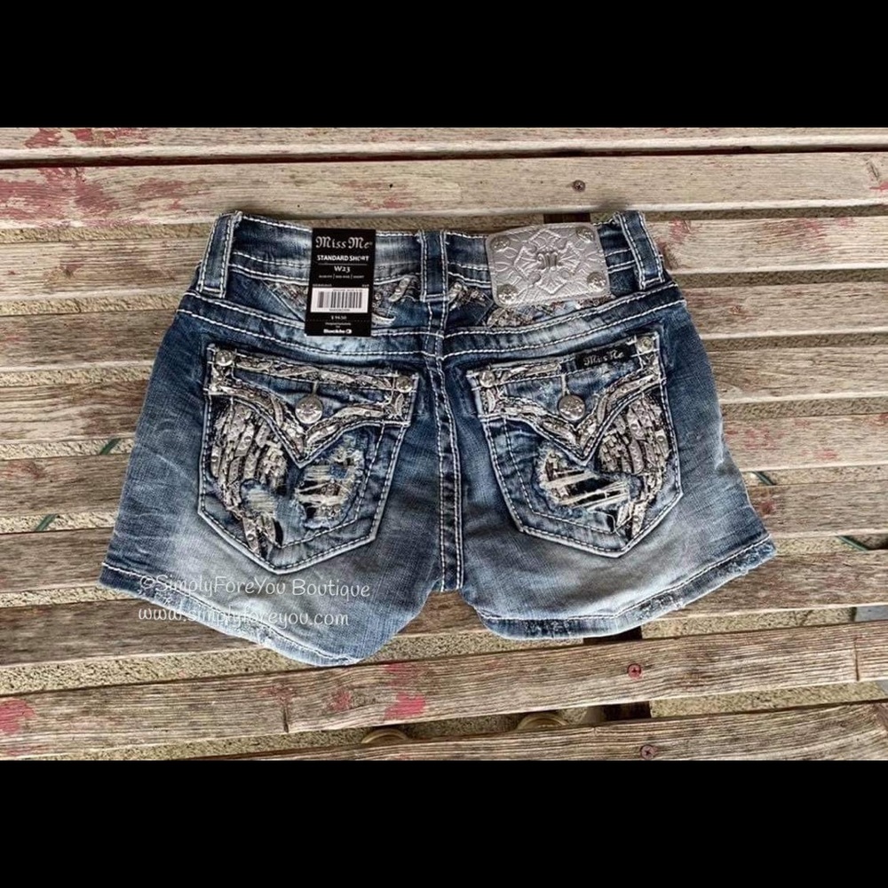 Miss me short sz 23